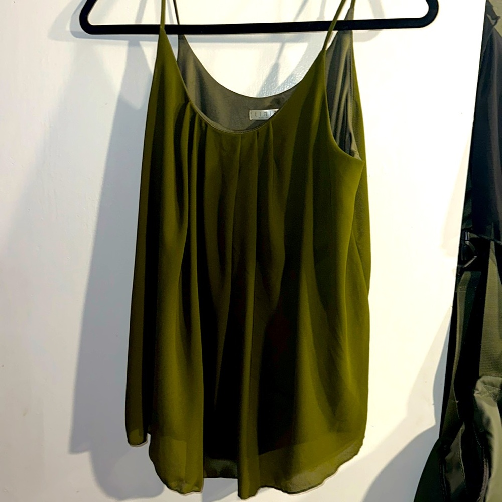 NWOT. Woman’s Eimin layered tank top in green. Size L.